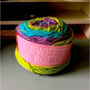 Sweet Roll Yarn Pixie Pop